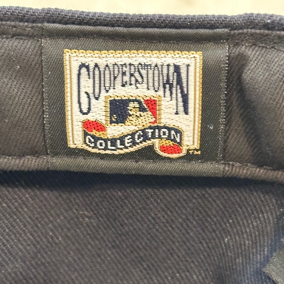 New York Yankees New Era Cooperstown  Collection Fitted Cap Size 7 7/8 with pin - Picture 3 of 11